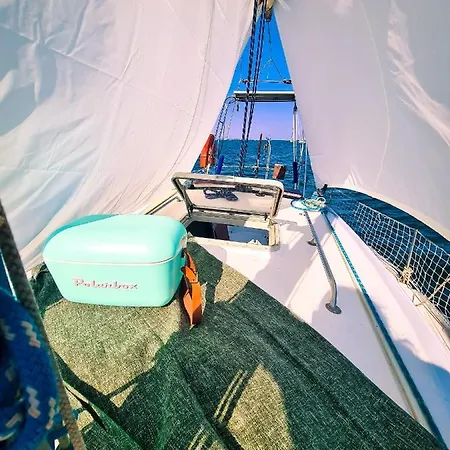 Sirius - Boat House Bateau-hôtel Olhão