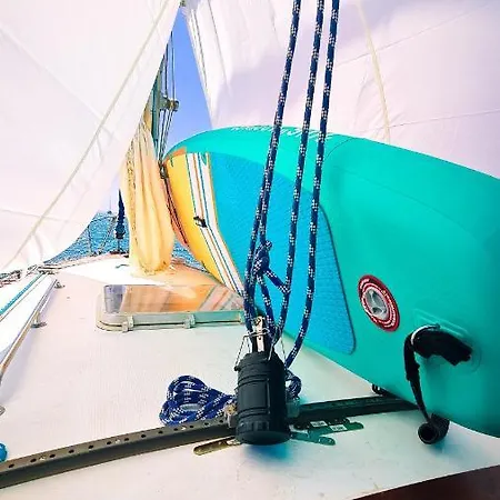 Botel Sirius - Boat House