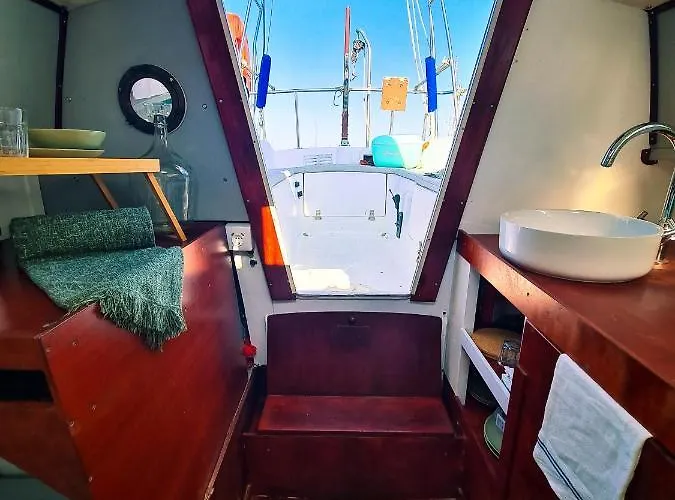 Bateau-hôtel Sirius - Boat House