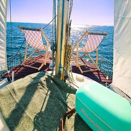 Πλωτό κατάλυμα Sirius - Boat House Olhão